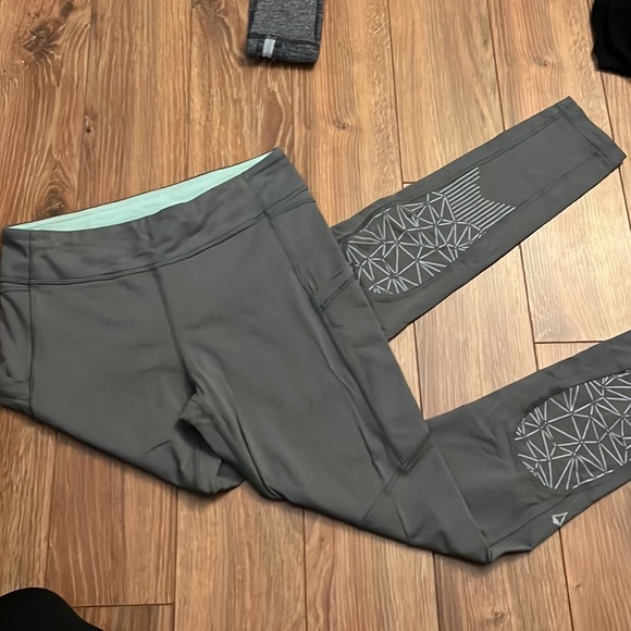 Ivivva leggings size 14 - Picture 1 of 4